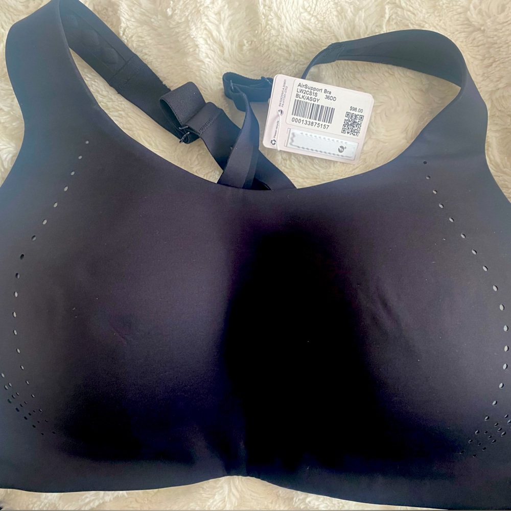 Brand new lululemon black air support bra 36DD
